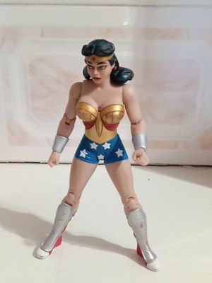 Συλλεκτική φιγούρα δράσης Wonder Woman μεταχειρισμένη