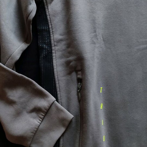 District hoodie XL like new, dark gray