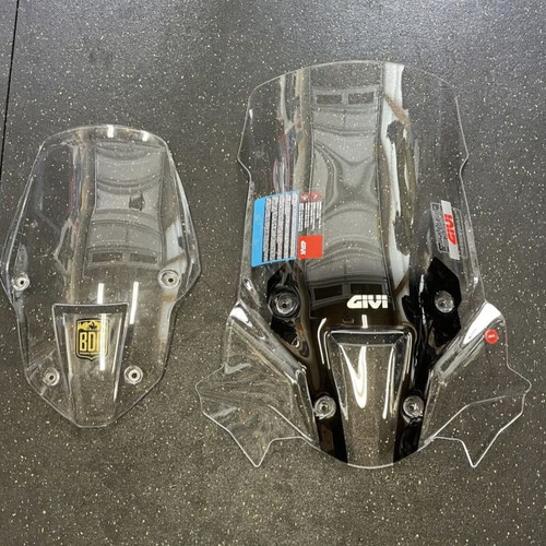 Givi Windscreen for Triumph Tiger 900 like new