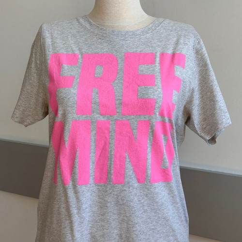 Essential Antwerp T-shirt like new, gray with pink logo, size S/M