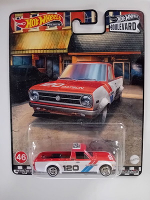Hot Wheels Boulevard 46 Datsun Sunny Truck B120 new