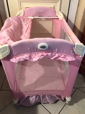 GRACO CRADLE WITH CARRYING CASE