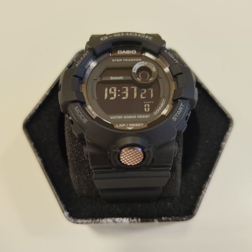 Casio G-Shock GBD-800-1BER watch like new with Bluetooth and step tracker
