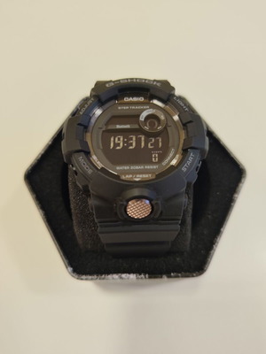 Casio G-Shock GBD-800-1BER watch like new with Bluetooth and step tracker