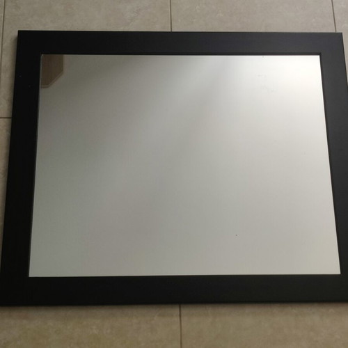 Mirror made of solid wood, like new, 71.5 x 86.5 cm
