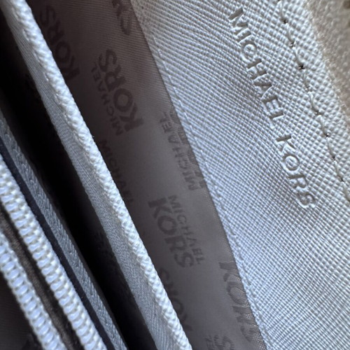 Michael Kors Jet Set Travel wallet used, vanille