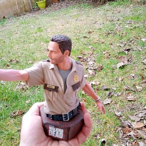 The Walking Dead Rick Grimes Bust like new, Limited Edition