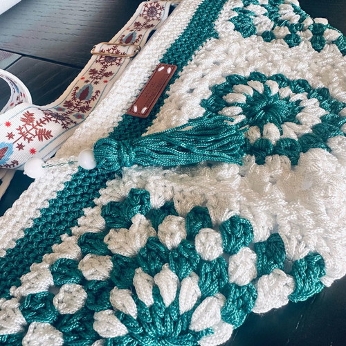 Handmade knitted shoulder bag crossbody made to order, white