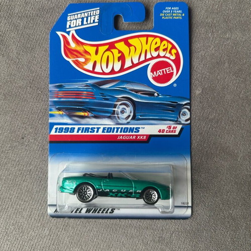 Hot Wheels Jaguar XK8 1998 First Edition new