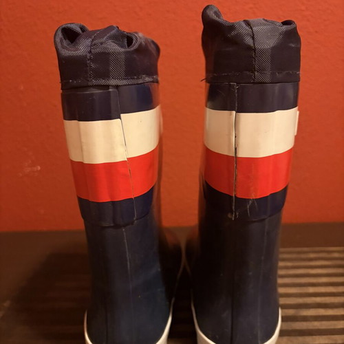 Tommy Hilfiger rain boots and Converse All Star shoes like new