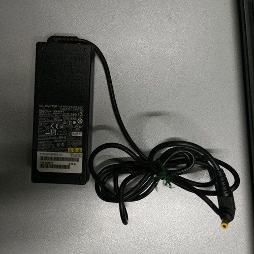 Fujitsu laptop charger 80 watt used without power cable
