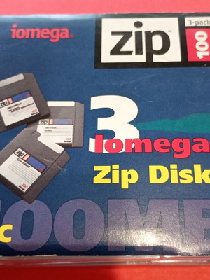 Iomega Zip 100MB disks used, pack of 2 with cases