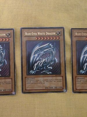 Blue Eyes White Dragon SDK-E001 used, pack of 3 cards