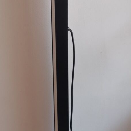 Elvhx Linear Ceiling Light 32W 120cm used, black frame, connectable