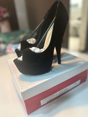 Follow Me Black Peep Toe Heels Size 38 New