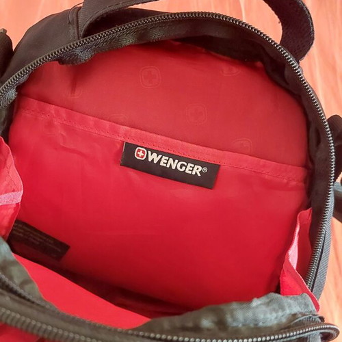Wenger men's bag, black, multiple compartments