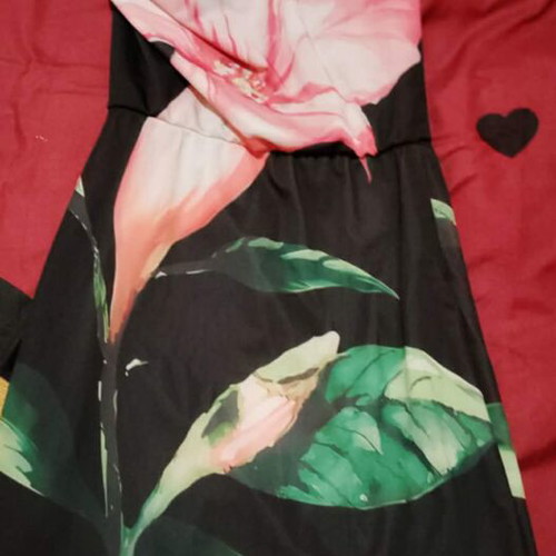 Backless dress used, summer colors