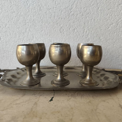 Silver Decorative Tray With 6 Liqueur Glasses Like New