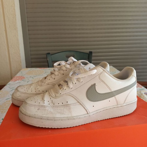 Nike sneakers size 42 used, white with grey logo