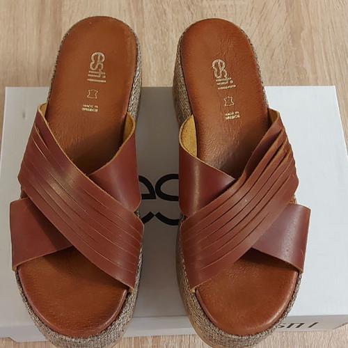 Flatforms tan with leather insole used, size 39
