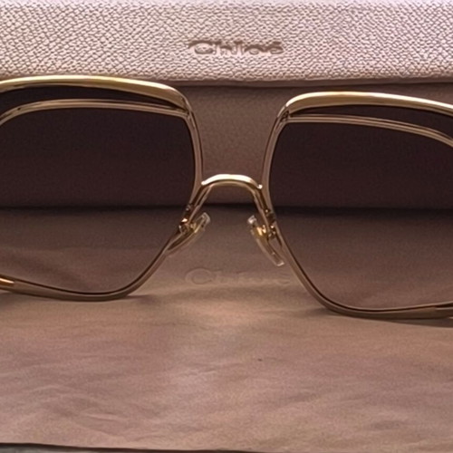 Chloe CH0035S sunglasses like new, gold color
