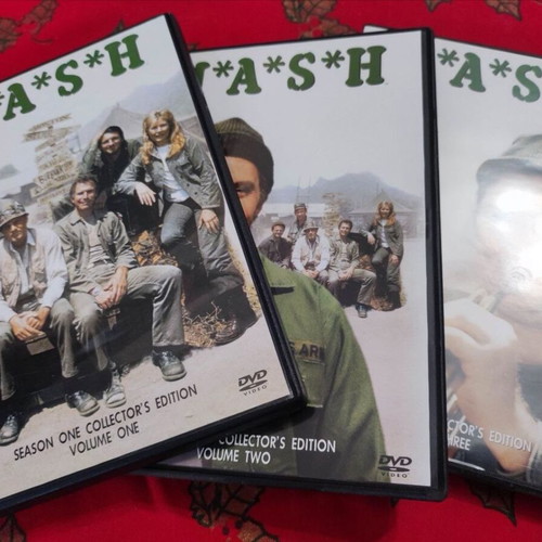 M*A*S*H* The Complete First Season triple DVD set like new, Greek edition with subtitles
