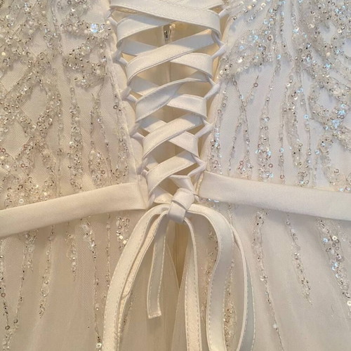 Wedding dress princess style like new, white and beige, sizes M-L