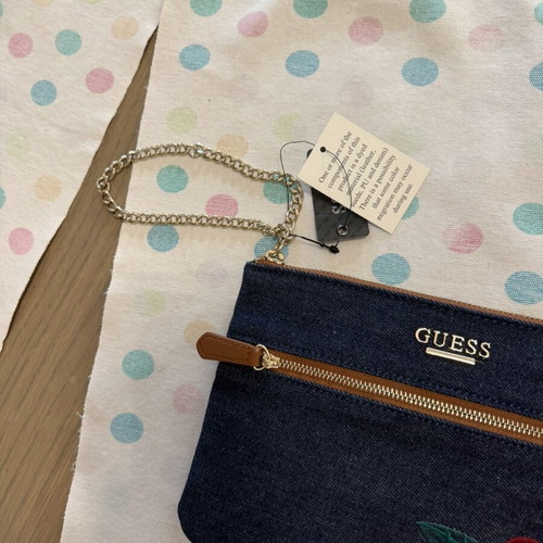 Guess Jean handbag new with chain and card pocket, blue