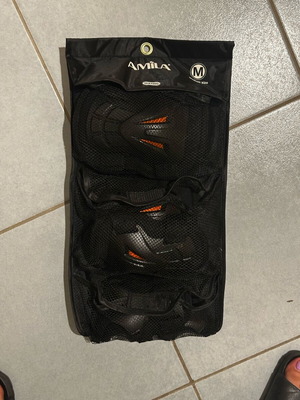 Skating protective gear set size M like new