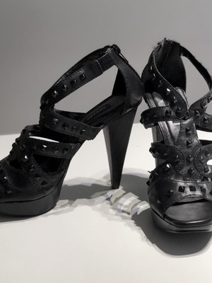 Arezzo black sandals new, size 38