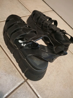 Buffalo sandals like new, black, size 40
