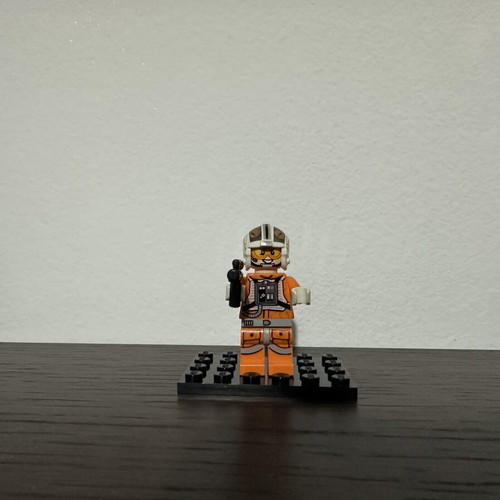 Lego Star Wars Rebel Pilot X-wing Theron Nett Minifigure like new with weapon