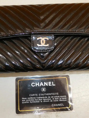 Πορτοφόλι Chanel Chevron Long Flap Wallet από λουστρίνι vintage 2005-2006 σαν καινούργιο