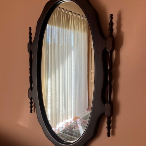 Wall mirror like new, 52x80cm