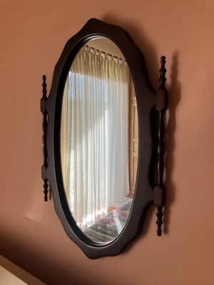 Wall mirror like new, 52x80cm