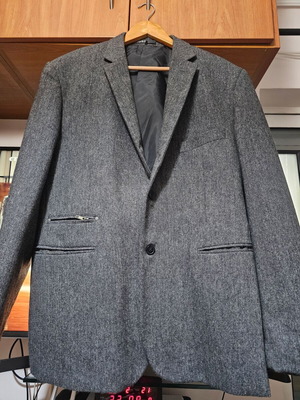 Gray jacket like new, size 60 for XL XXL