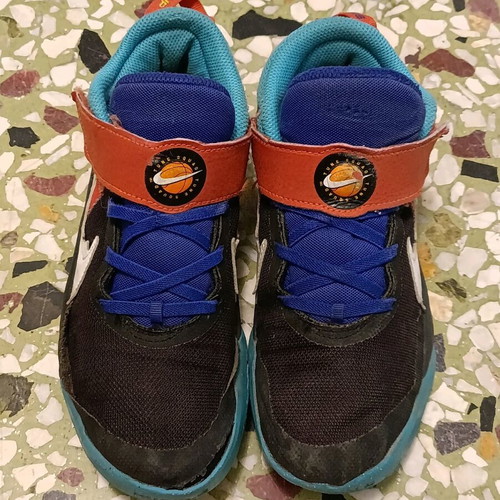 Nike Team Hustle Space Jam sneakers used, multicolor, size 34