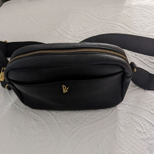 Regina Schrecker crossbody bag like new, blue