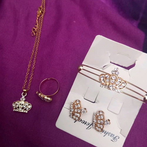 Crown jewelry set new