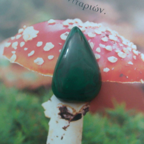 Malachite Oval Tear Mineral Stone New, Suitable for Jewelry