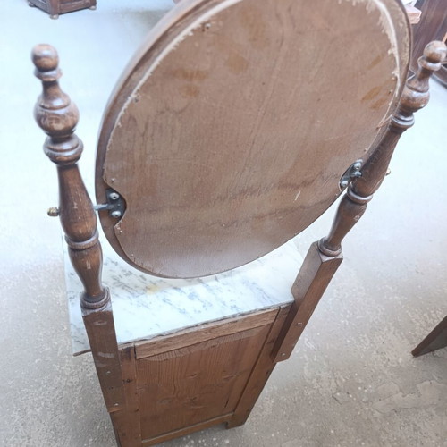 Antique Lavomano Dressing Table with Marble Top and Oval Mirror used