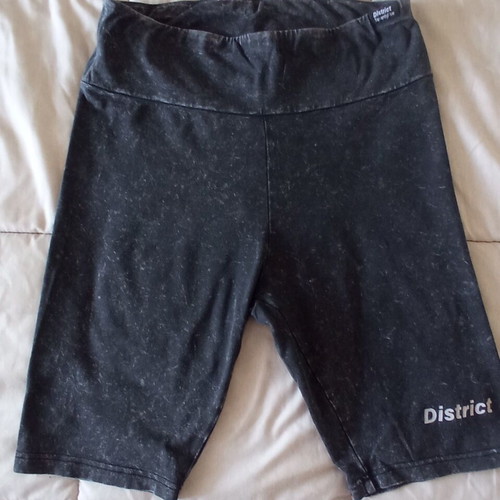 Elastic cotton shorts District like new, gray