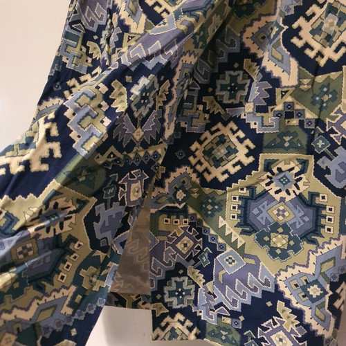 Wrap skirt like new with colorful geometric patterns