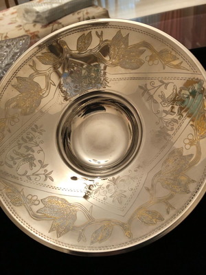 Silver-plated plate with feet new, 22-inch dimensions