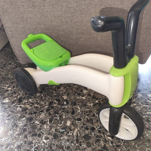 Chillafish balance bike used, green for toddlers