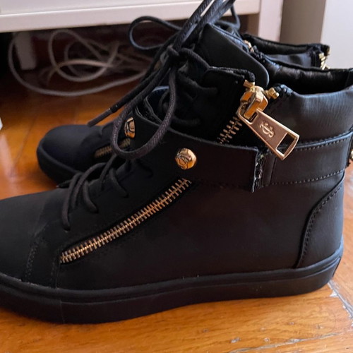 Juicy Couture boots used, black size 36 with studs and laces