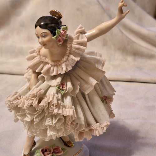 Dresdnen figurine used with tulle dress