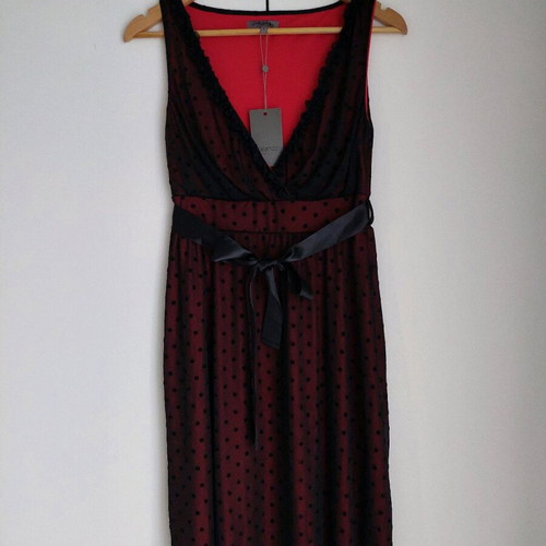 Women's evening dress new, black with red lining and satin belt