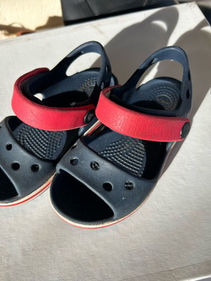 Crocs kids shoes used, size 23, blue and red sandals