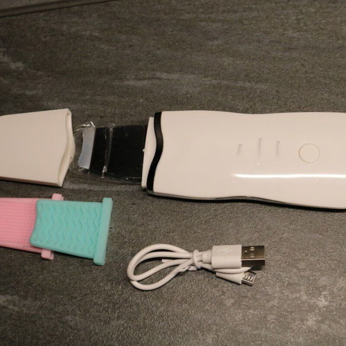 Ultrasonic Facial Cleansing Device new